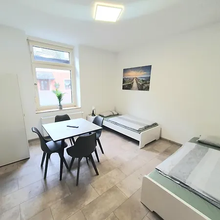 Stadtmensch 3 Schlafzimmer Apartment Oberhausen (North Rhine-Westphalia)